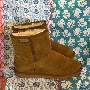Minnetonka Tan Suede Shearling Boots